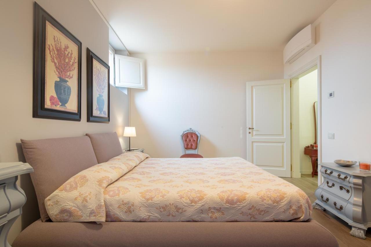 Stunning & Luxurious 1Br Apt 1 Min Walk By Duomo Florence Ngoại thất bức ảnh