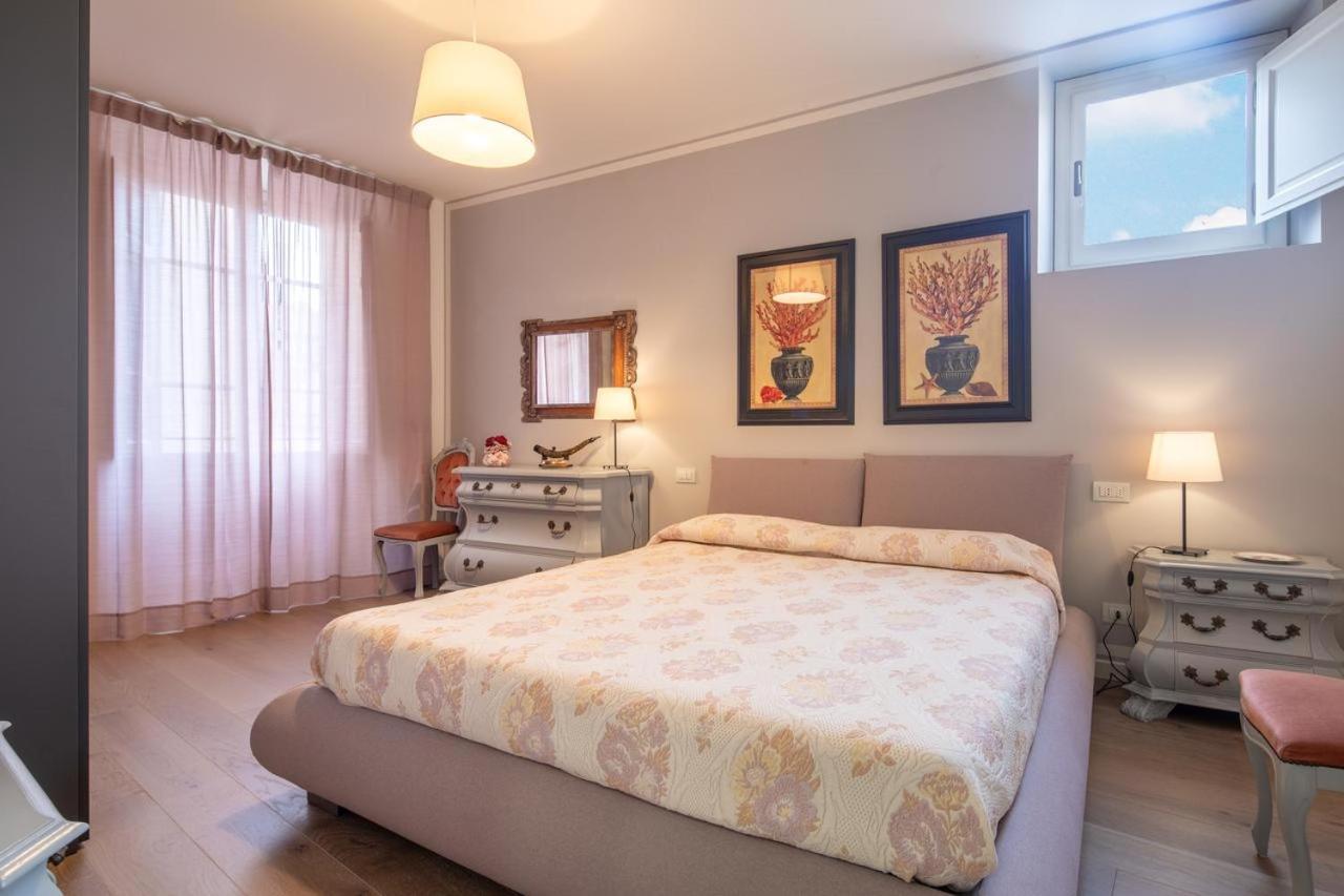Stunning & Luxurious 1Br Apt 1 Min Walk By Duomo Florence Ngoại thất bức ảnh